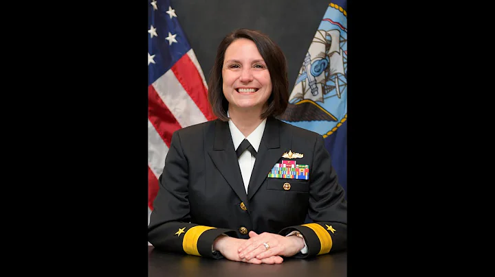 Jennifer Commander Photo 11