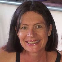 Elizabeth Hinton Photo 7