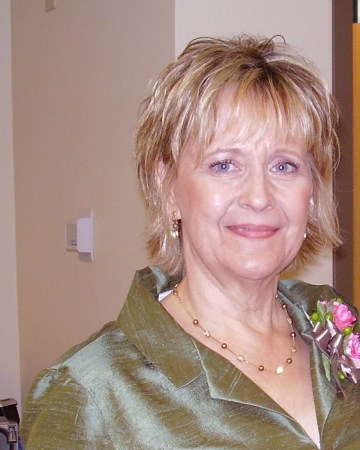 Jennifer Larson Photo 24