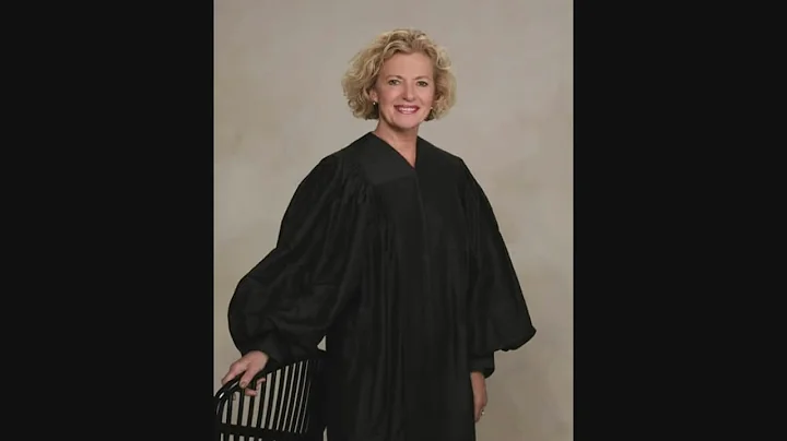 Anne Burks Photo 18