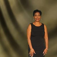 Maxine Hunter Photo 6