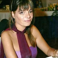 Helen Costa Photo 8