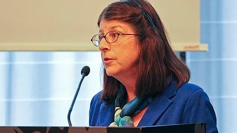 Irene Schneider Photo 29