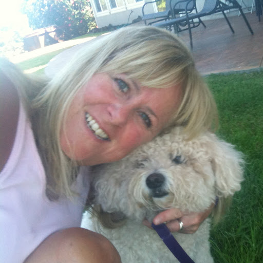 Christine Lloyd Photo 16