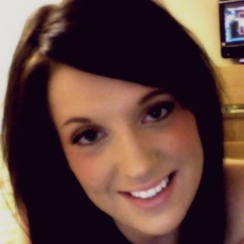 Kate Johnson Photo 17
