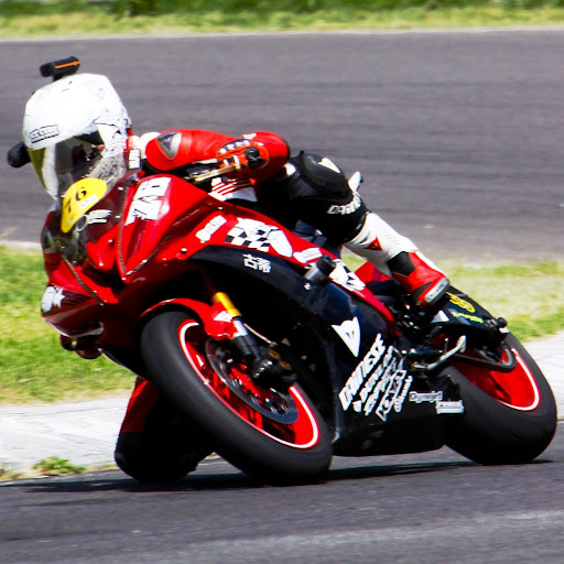 Javier Ambriz Photo 10