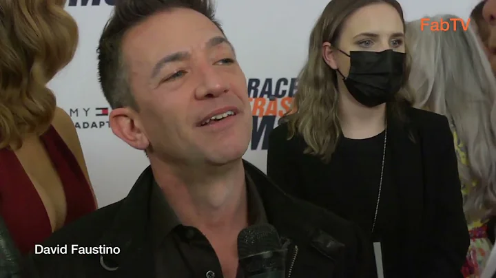 David Faustino Photo 22