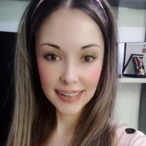 Angela Quevedo Photo 12