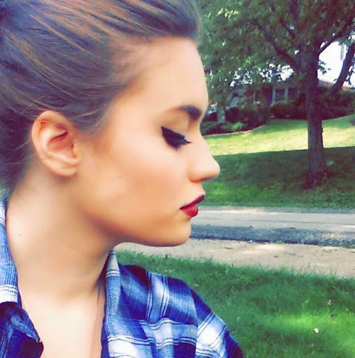 Emma Houston Photo 10