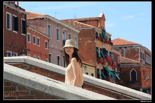 Ting Deng Photo 14