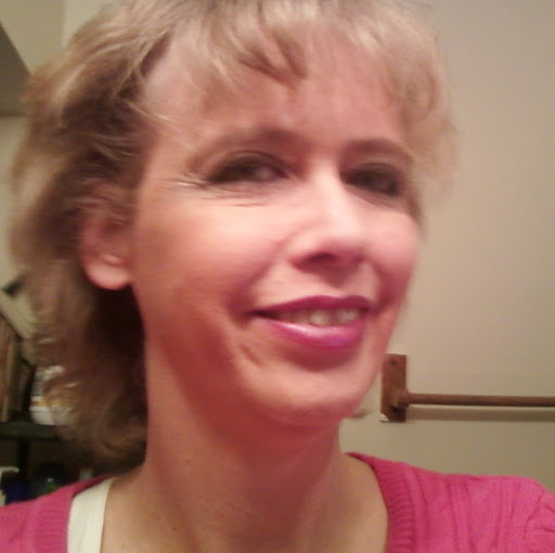 Melanie Lewis Photo 18