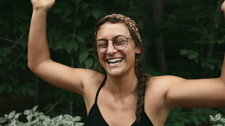 Allie Brown Photo 34