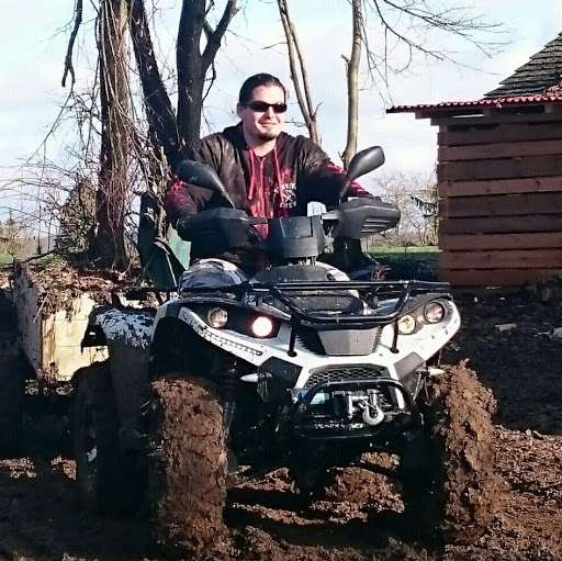 Christopher Schuster Photo 12