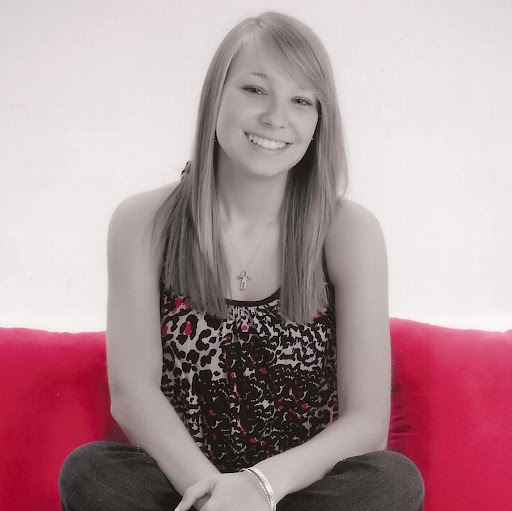 Madison Davis Photo 11
