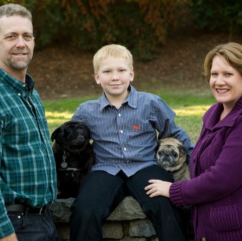 Bobbi Hall Photo 14
