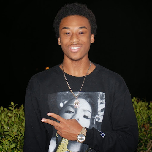 Derrick Dozier Photo 7