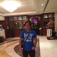 Roger Valenzuela Photo 7