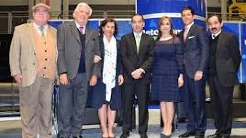 Antonio Delvalle Photo 23