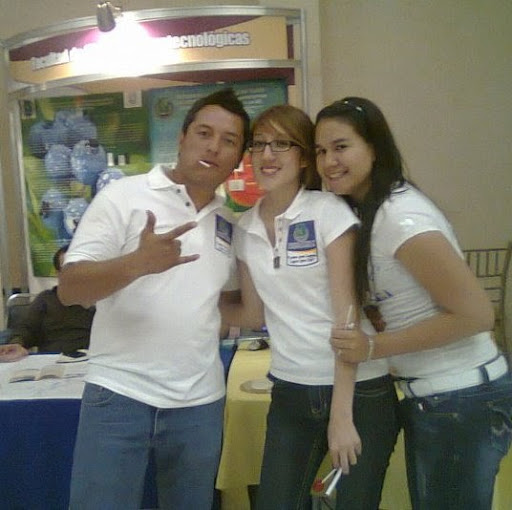 Abraham Mendez Photo 10