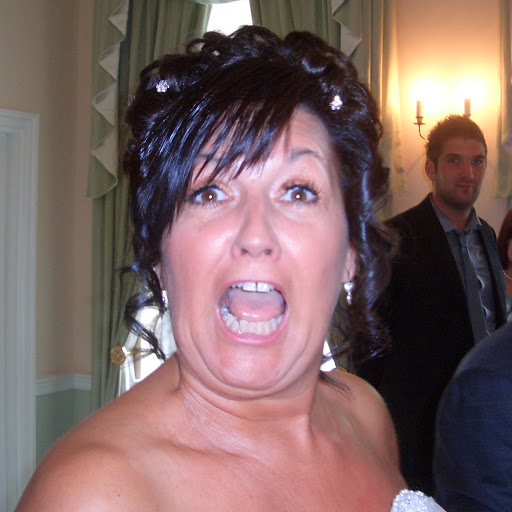 Beverley Johnson Photo 11