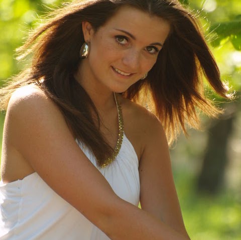 Angie Willis Photo 11