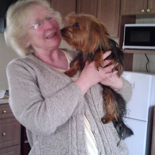 Catherine Weaver Photo 16