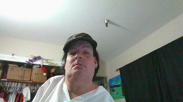 Sandy Crisp Photo 24
