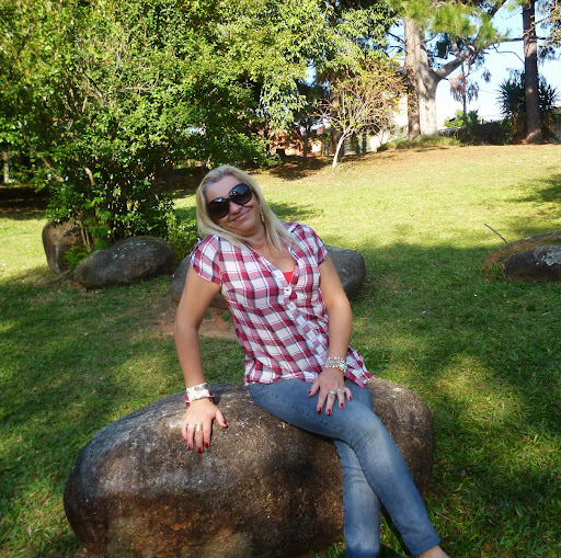 Solange Almeida Photo 15