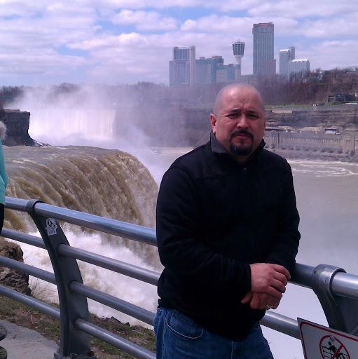 Luis Cabrera Photo 15