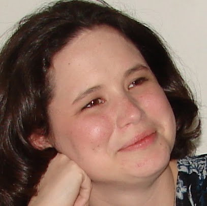 Christina Farrell Photo 11