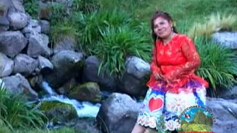 Julia Holguin Photo 19