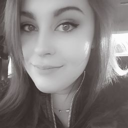 Amber Leonard Photo 14