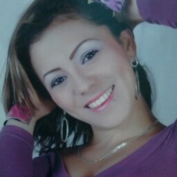 Laura Becerra Photo 12