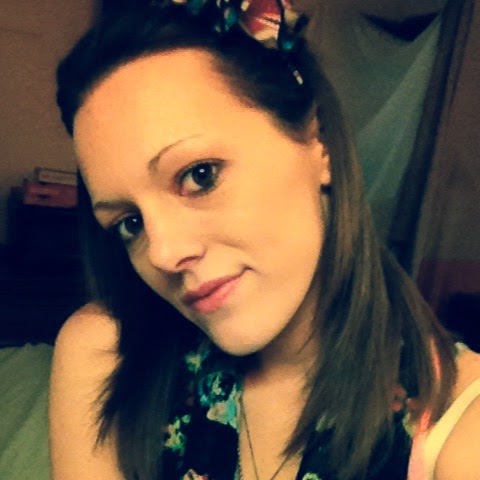 Amanda Skelton Photo 11