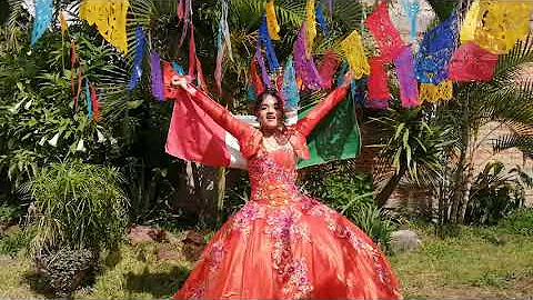 Naomi Navarro Photo 23