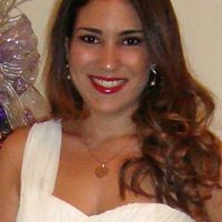 Aline Almeida Photo 6