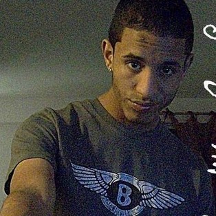Elliot Sanchez Photo 15