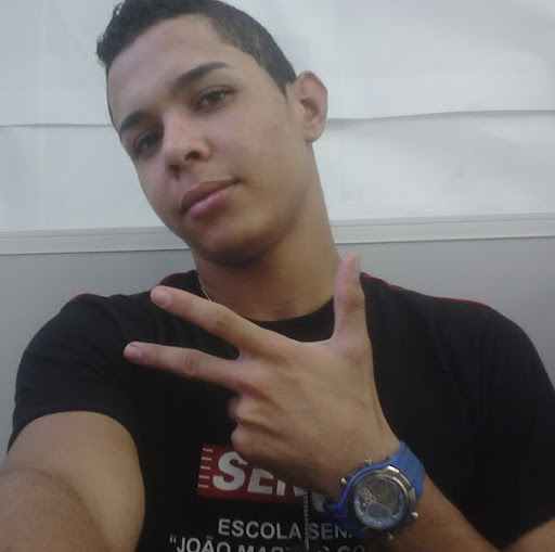 Robert Miguel Photo 8