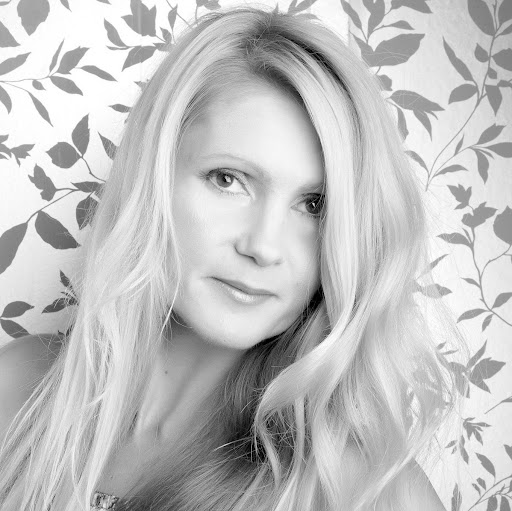 Jane Price Photo 16