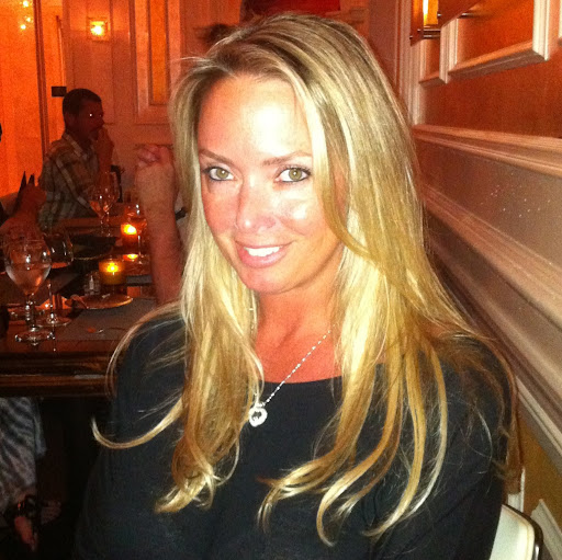 Laurie Hanna Photo 10