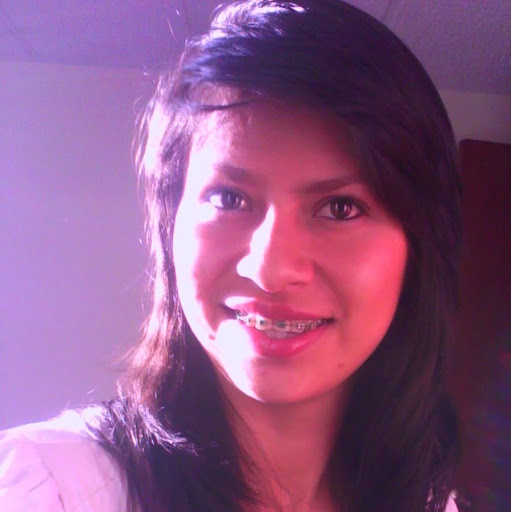 Yesenia Mora Photo 15