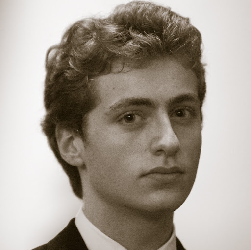 Aaron Hakim Photo 4