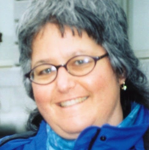 Laura Blum Photo 17