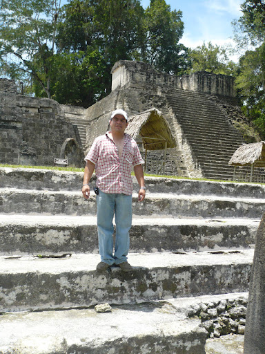 Rene Orellana Photo 16