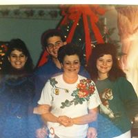 Tracie Hicks Photo 6