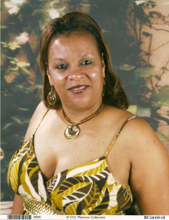 Angie Edwards Photo 18