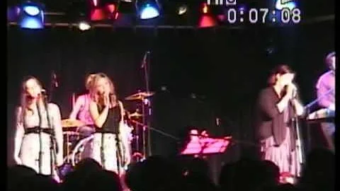 Meghan Farrell Photo 29