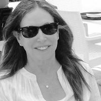 Heidi Alvarez Photo 8