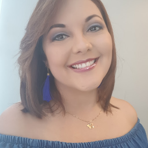 Laura Rosales Photo 12