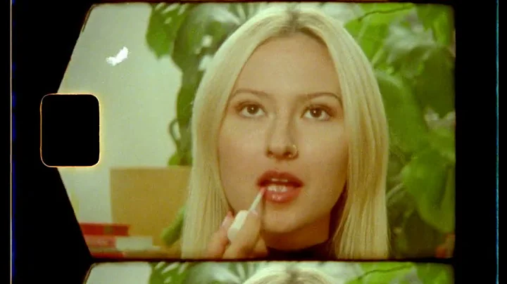 Kate Gillespie Photo 24